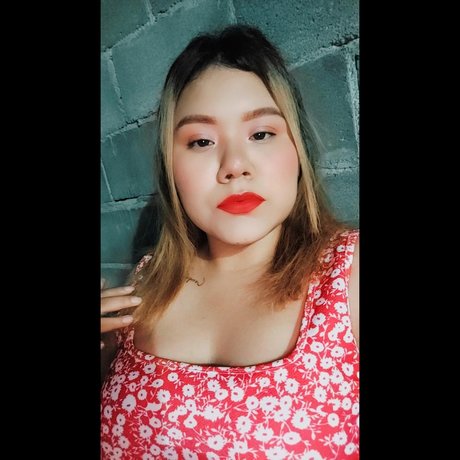 Ariana Ramos top model photos