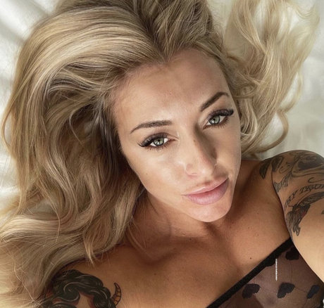 KJ_ hot pornstar photo