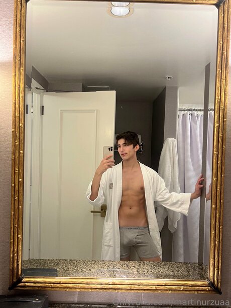 Martin Urzua pretty model images