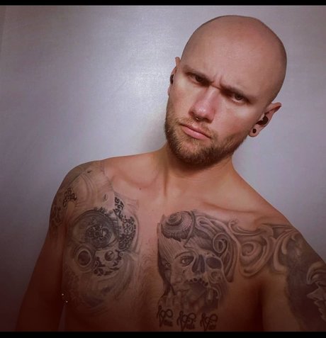 Martinjohaha nudes star pics