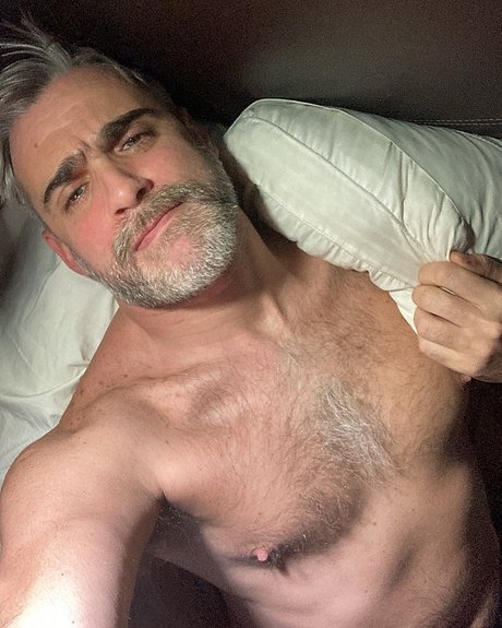 THE NASTY BAT model pornographic photos