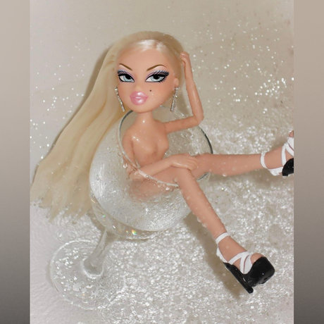 KITTYGLITZ model pornographic picture