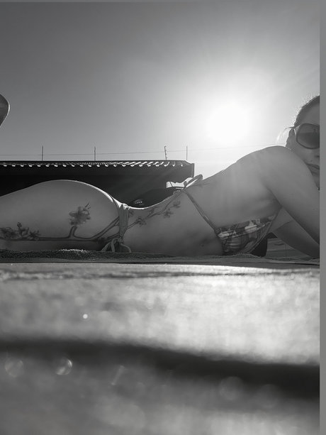 sex girls onlyfans pornographic pictures