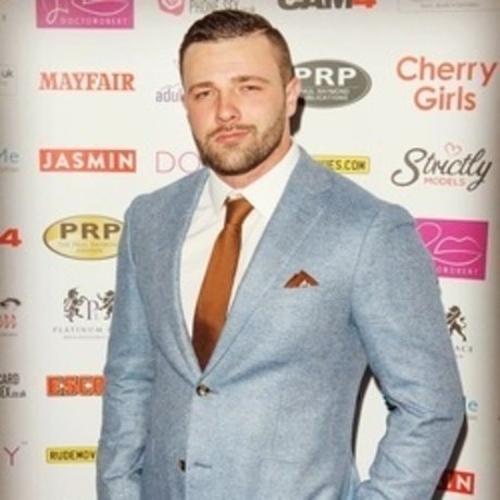 Max Deeds star best pics