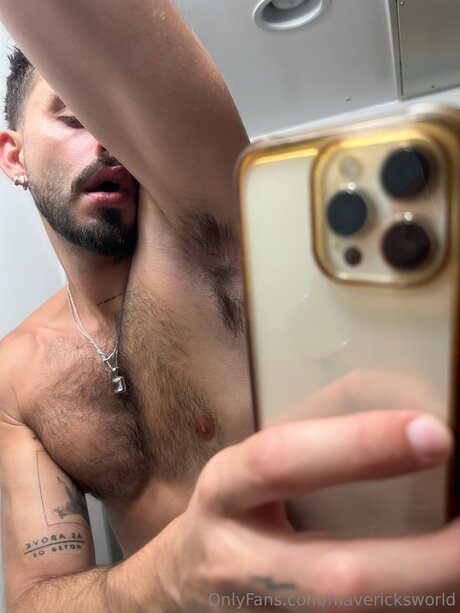 MAVERICK_ star exclusive photo