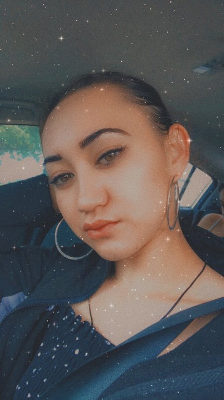 BabyA pretty actress photo