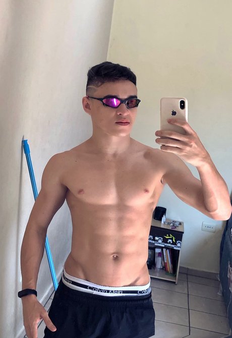 _THEUSLUCCAS perfect star image