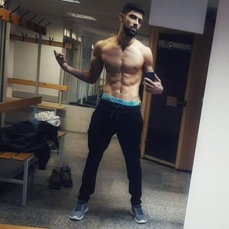 MasterVale xxx star photos