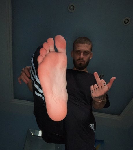 Master Luis naked pornstar pictures