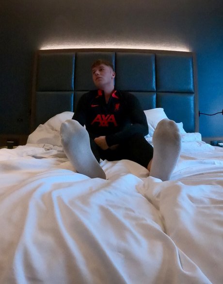 King R naked star photos