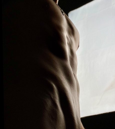 Ya boy cookie nudes model pic