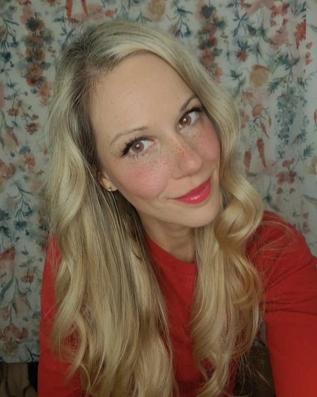 megan goodvibesonly exclusive star pic