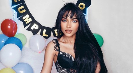 Robincita_ naked actress image