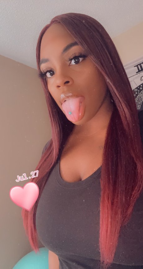 Cinnamon Kiss_ sex model pictures