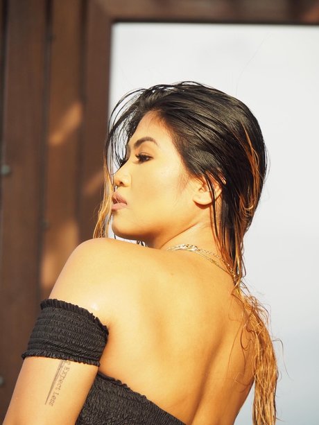 King Ling high quality pornstar pictures