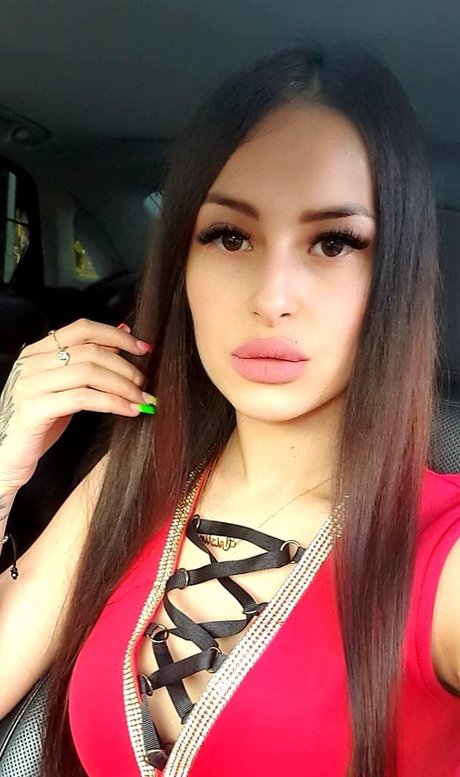 Maya DmD model xxx photos