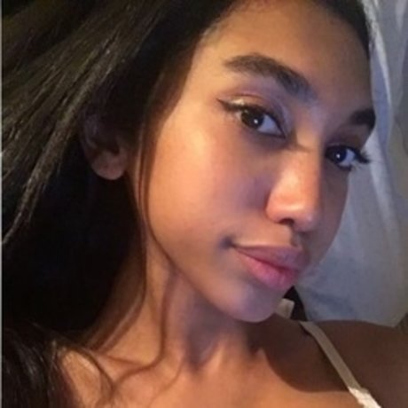 Alyssa Cova_ erotic actress gallery