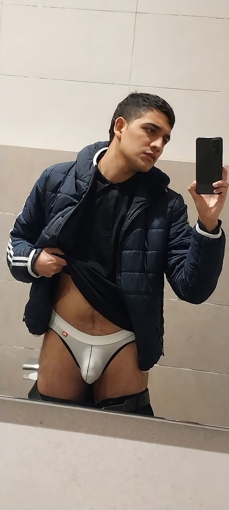 Bed Breaker pornstar naked pictures