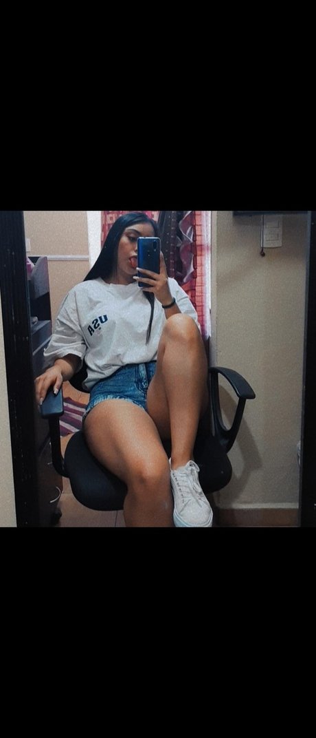 Melani Pineda high quality model pic