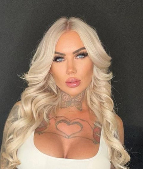 Megan Louise_ hot model pics