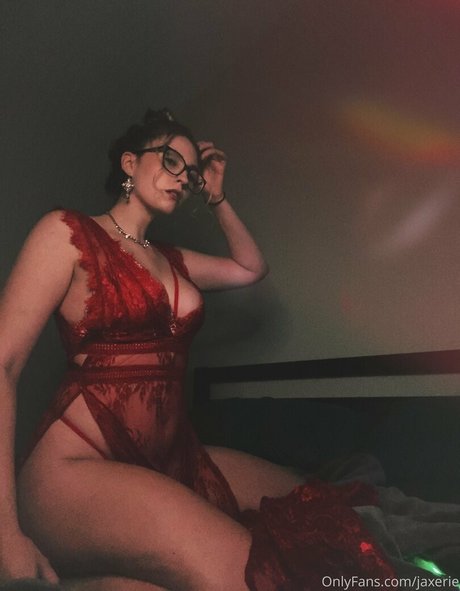 Jaxerie exclusive model photo