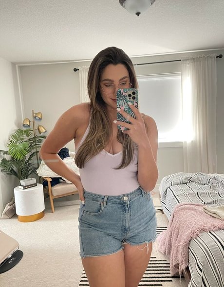 HayliNic hd actress photo