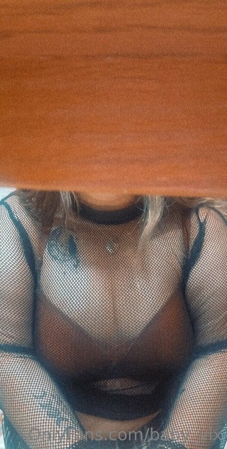 baby vix beautiful actress pic