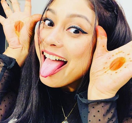 Real Goddessanna star top image