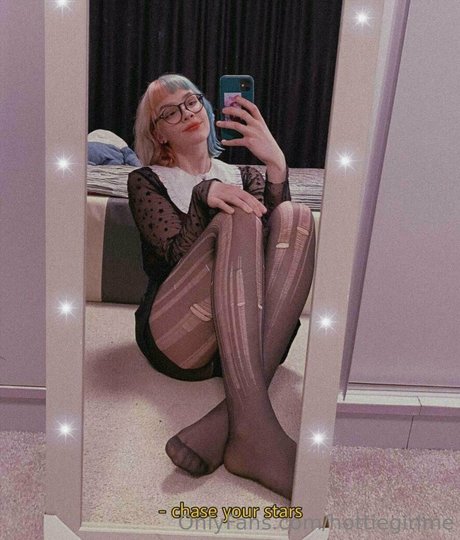 hottiegirlme naked model images