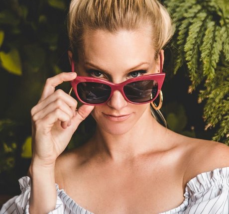 Heather Morris naked actress pics