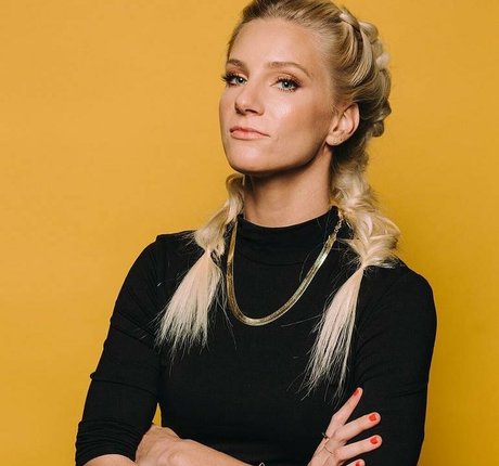 Heather Morris sexy pornstar photo