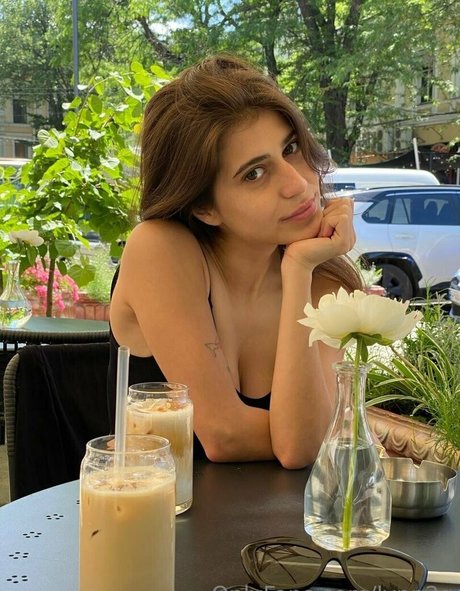 lynn2q top pornstar pictures