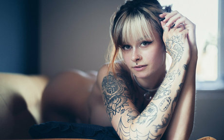 Sallydinosaur model high quality photos