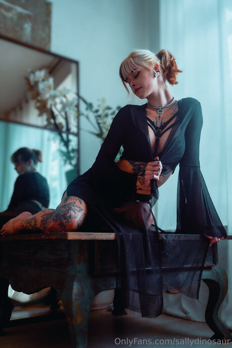 Sallydinosaur star porn pic