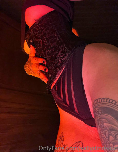 Sallydinosaur star pornographic image