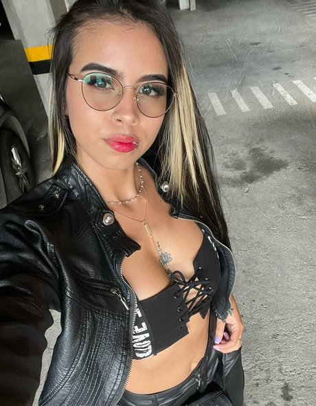 cinthyarodriguez art star pics