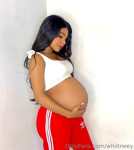 whiitneey nice model img