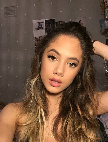 Saoirse Alicia Behzadi beautiful pornstar photo