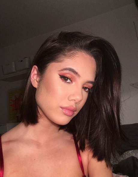 Saoirse Alicia Behzadi pornstar nice picture