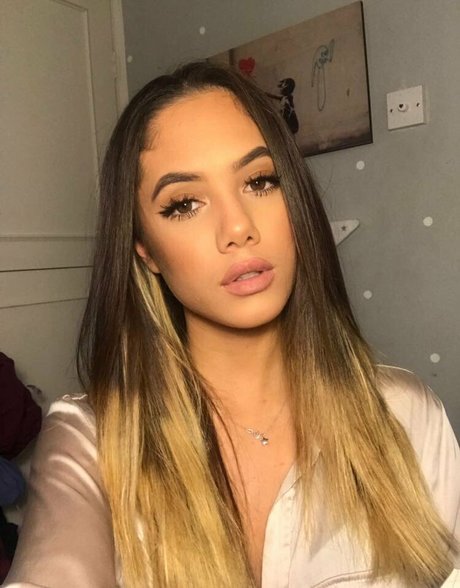 Saoirse Alicia Behzadi pornstar nude gallery