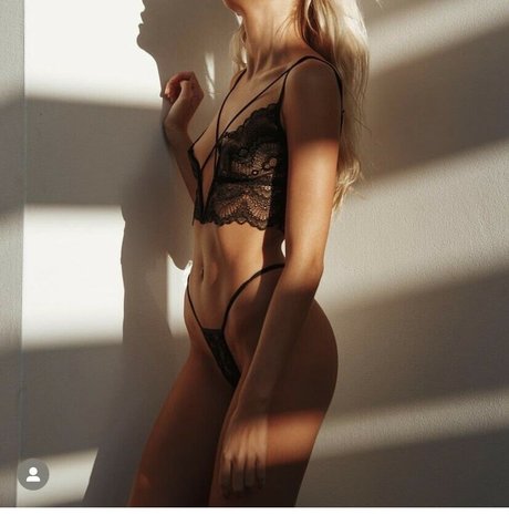 Madison Gillard nudes model galleries