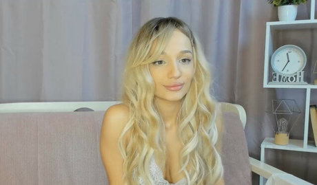 ChloeMorez pretty actress pic