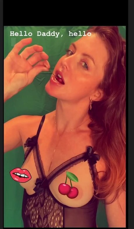 gingrbreadginny nudes actress img