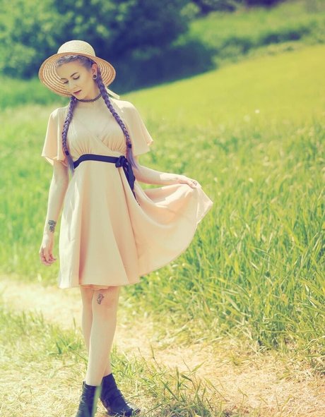 kinkynyrafree pornstar picture