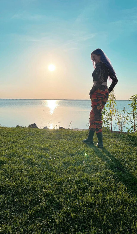 kinkynyrafree model adult photos