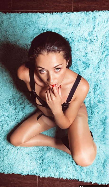 avilovexxx art model image