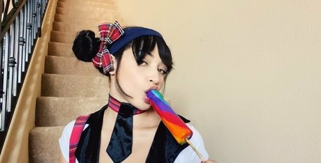 avilovexxx art model galleries