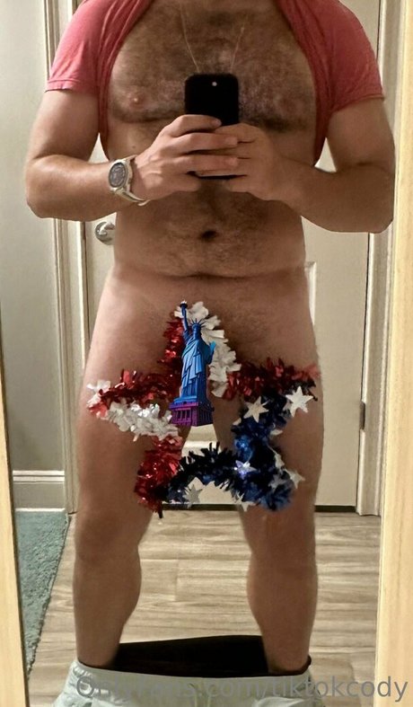 hairy armpits onlyfans beautiful xxx picture