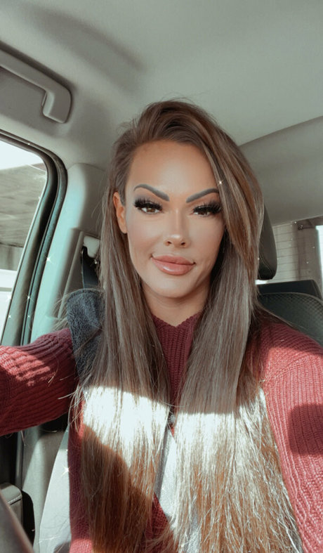 ailadonovannn model xxx image