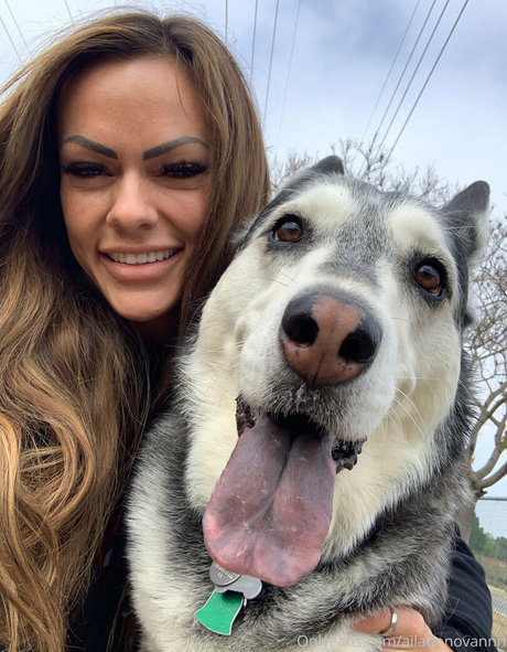 ailadonovannn model xxx images